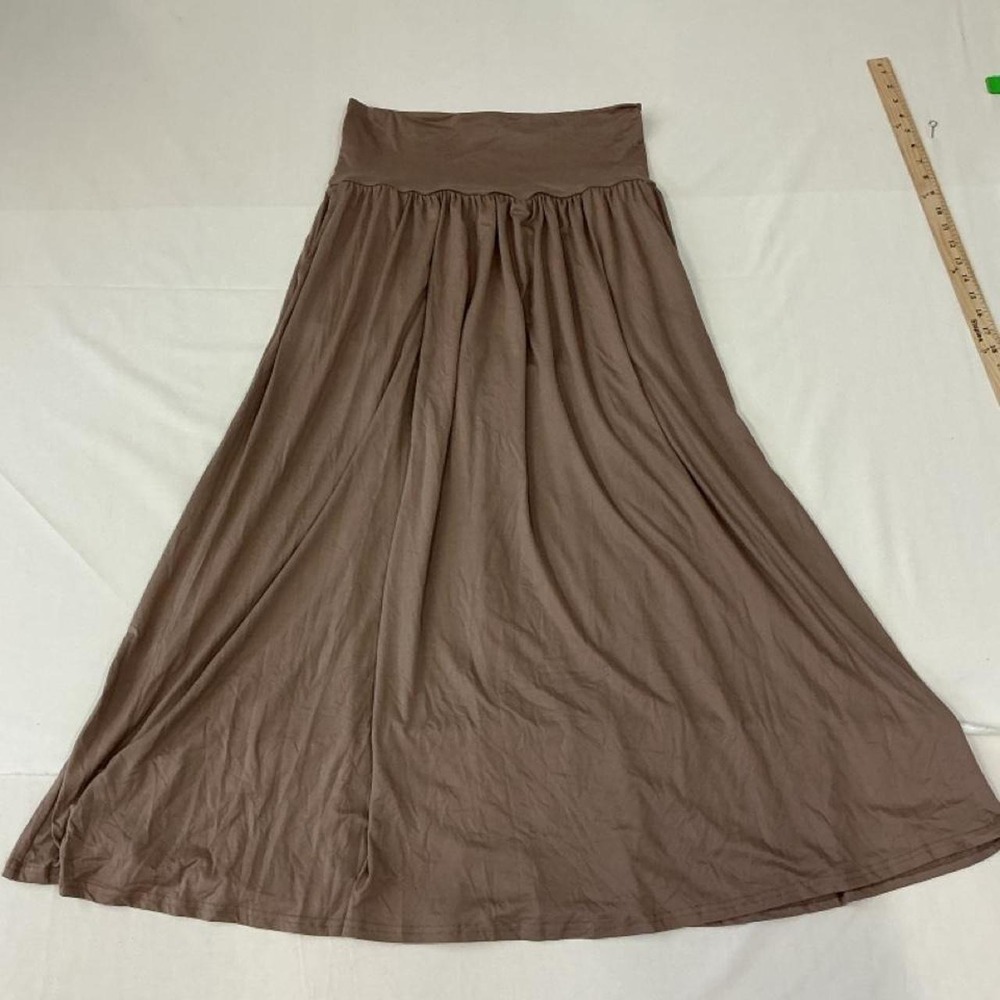 Flowy brown maxi skirt